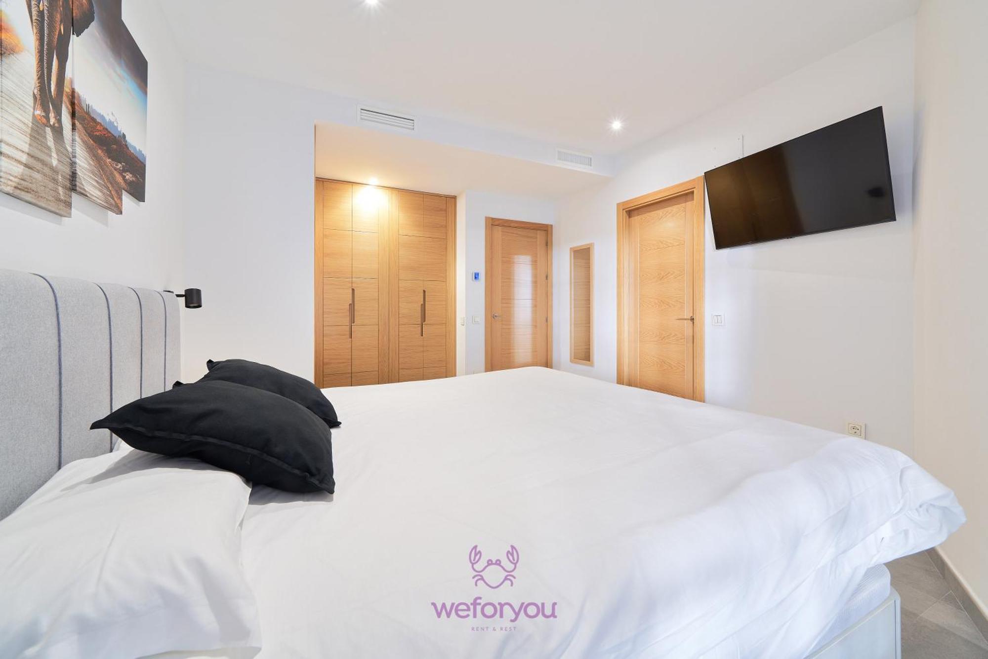 Weforyou Isla De Poniente 2 Bedrooms And Parking 贝纳尔马德纳 外观 照片