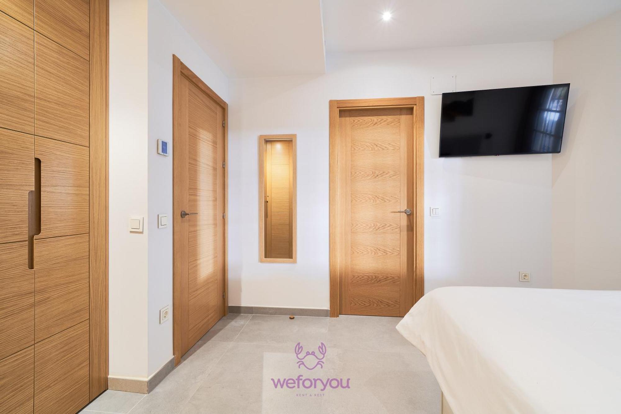 Weforyou Isla De Poniente 2 Bedrooms And Parking 贝纳尔马德纳 外观 照片