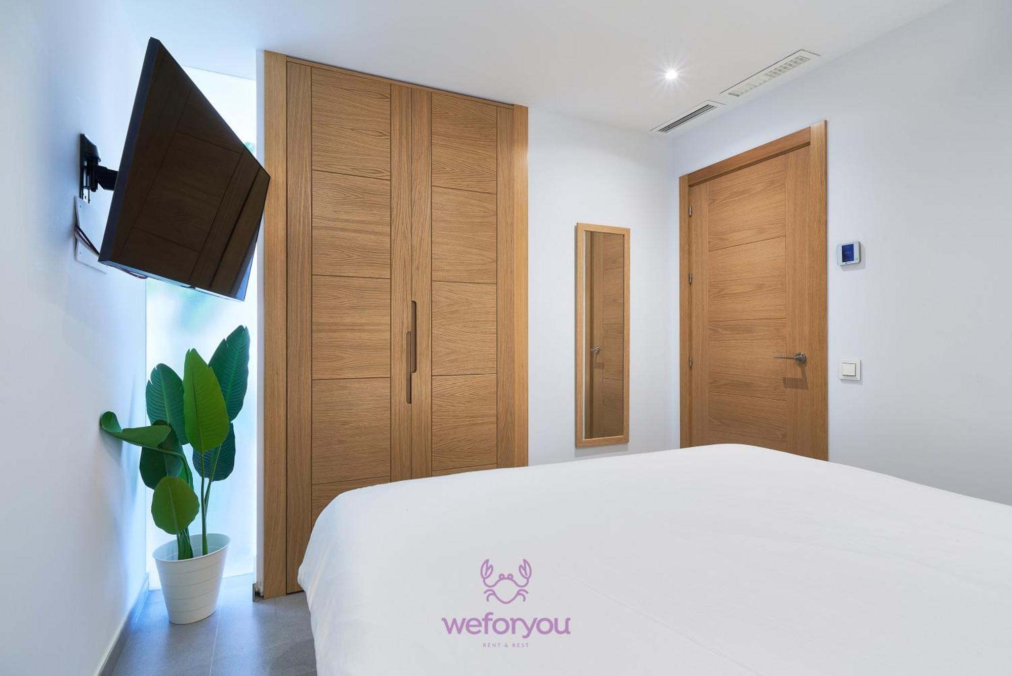Weforyou Isla De Poniente 2 Bedrooms And Parking 贝纳尔马德纳 外观 照片