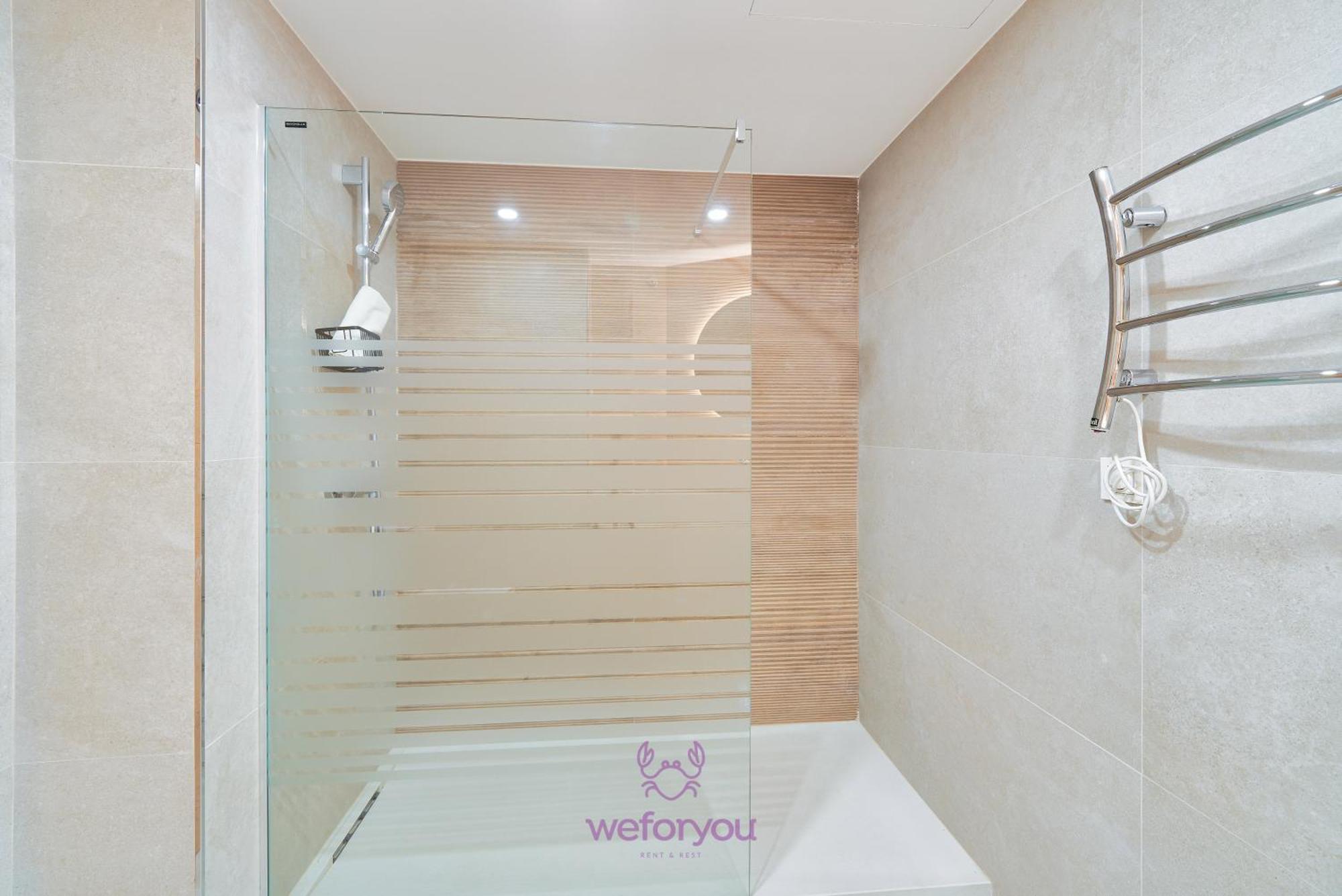 Weforyou Isla De Poniente 2 Bedrooms And Parking 贝纳尔马德纳 外观 照片