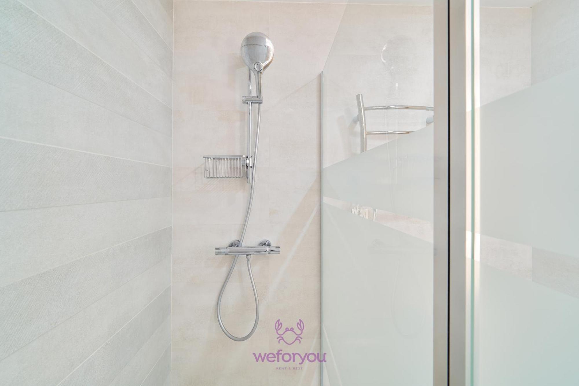 Weforyou Isla De Poniente 2 Bedrooms And Parking 贝纳尔马德纳 外观 照片