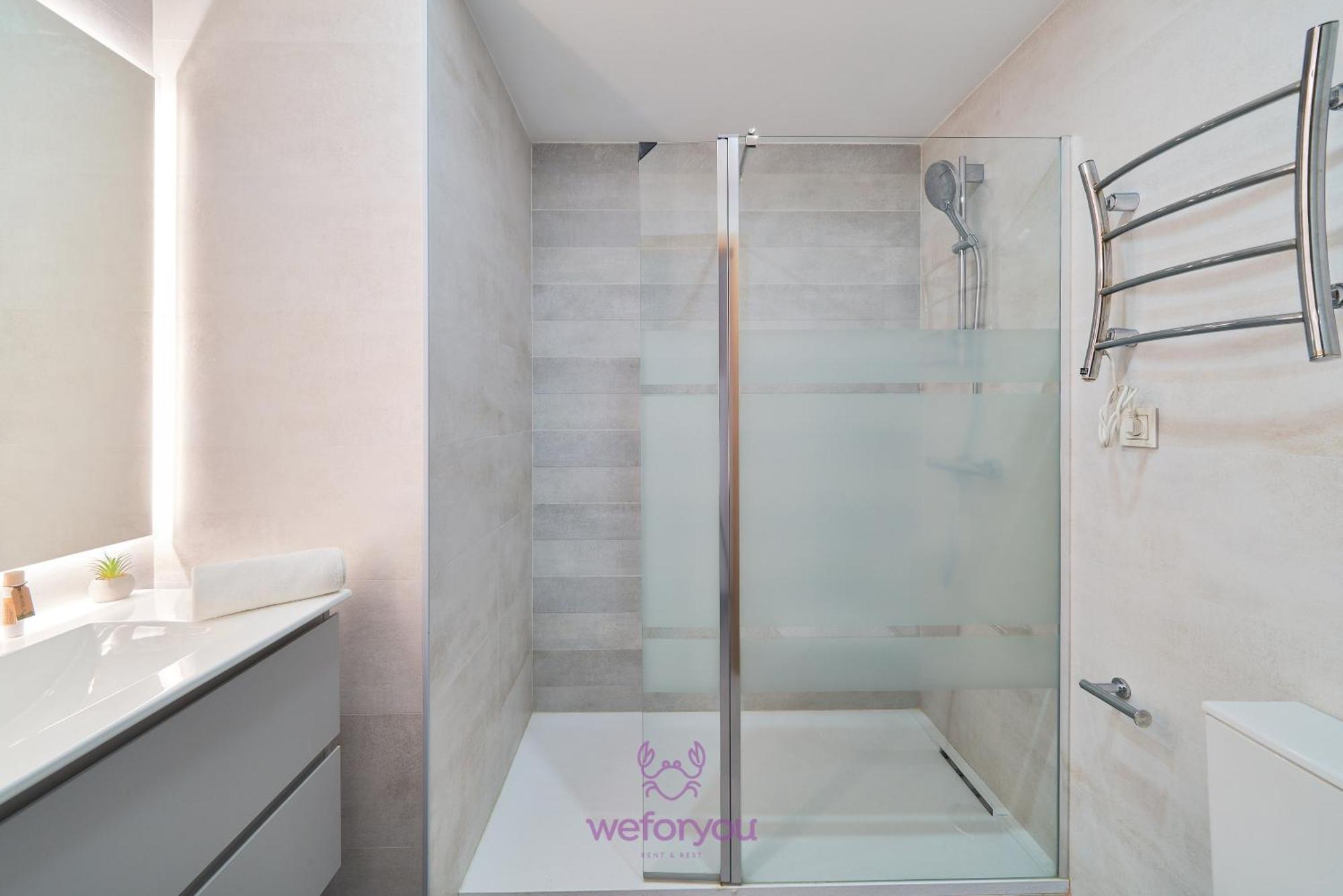 Weforyou Isla De Poniente 2 Bedrooms And Parking 贝纳尔马德纳 外观 照片